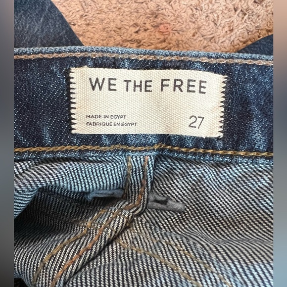 We The Free Good Luck Mid Rise Barrel Jeans Size 27 Dark Wash - Picture 6 of 14